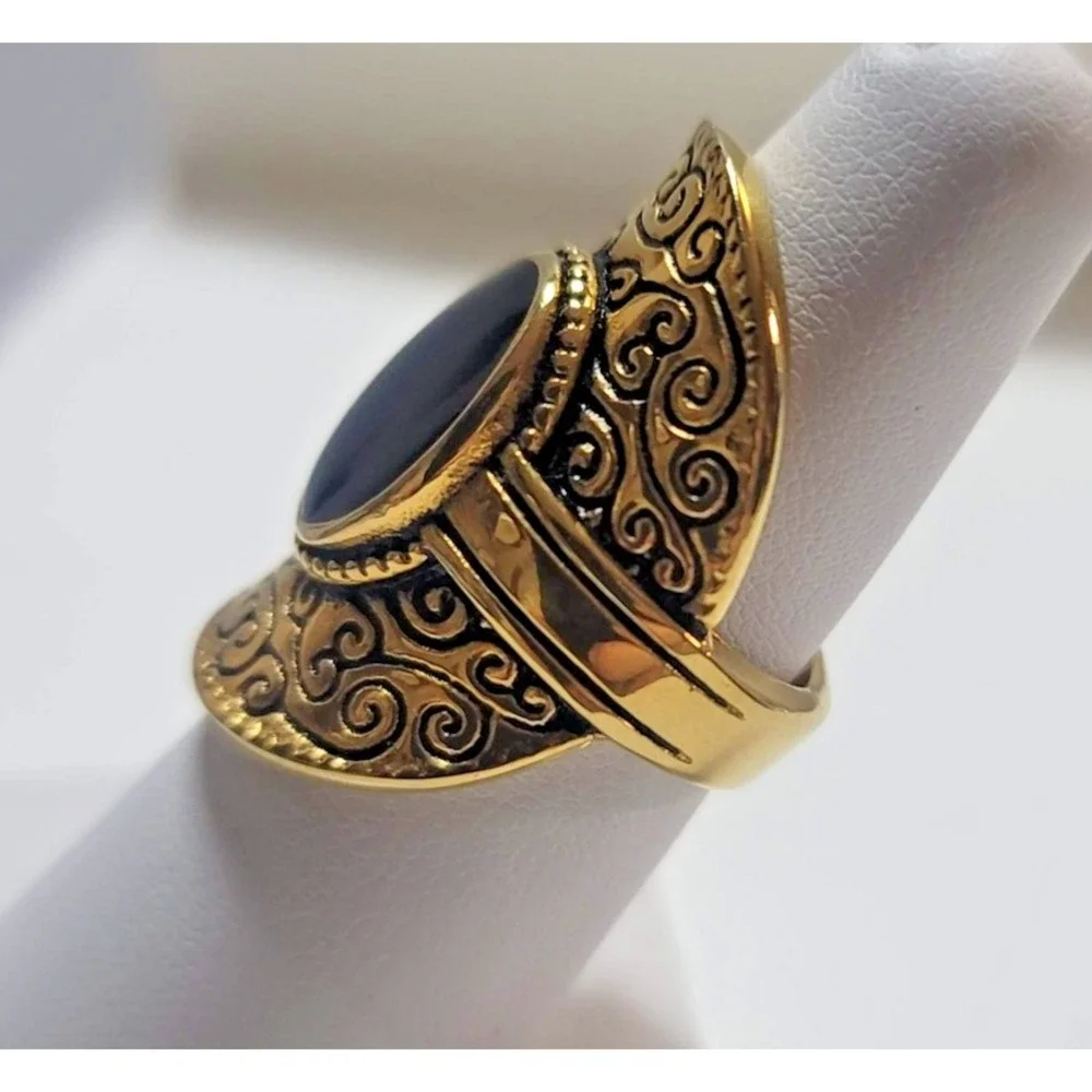 Gold Tone SS Black Cabochon Cocktail Ring Womens Size 5.75 Oval Scroll Statement